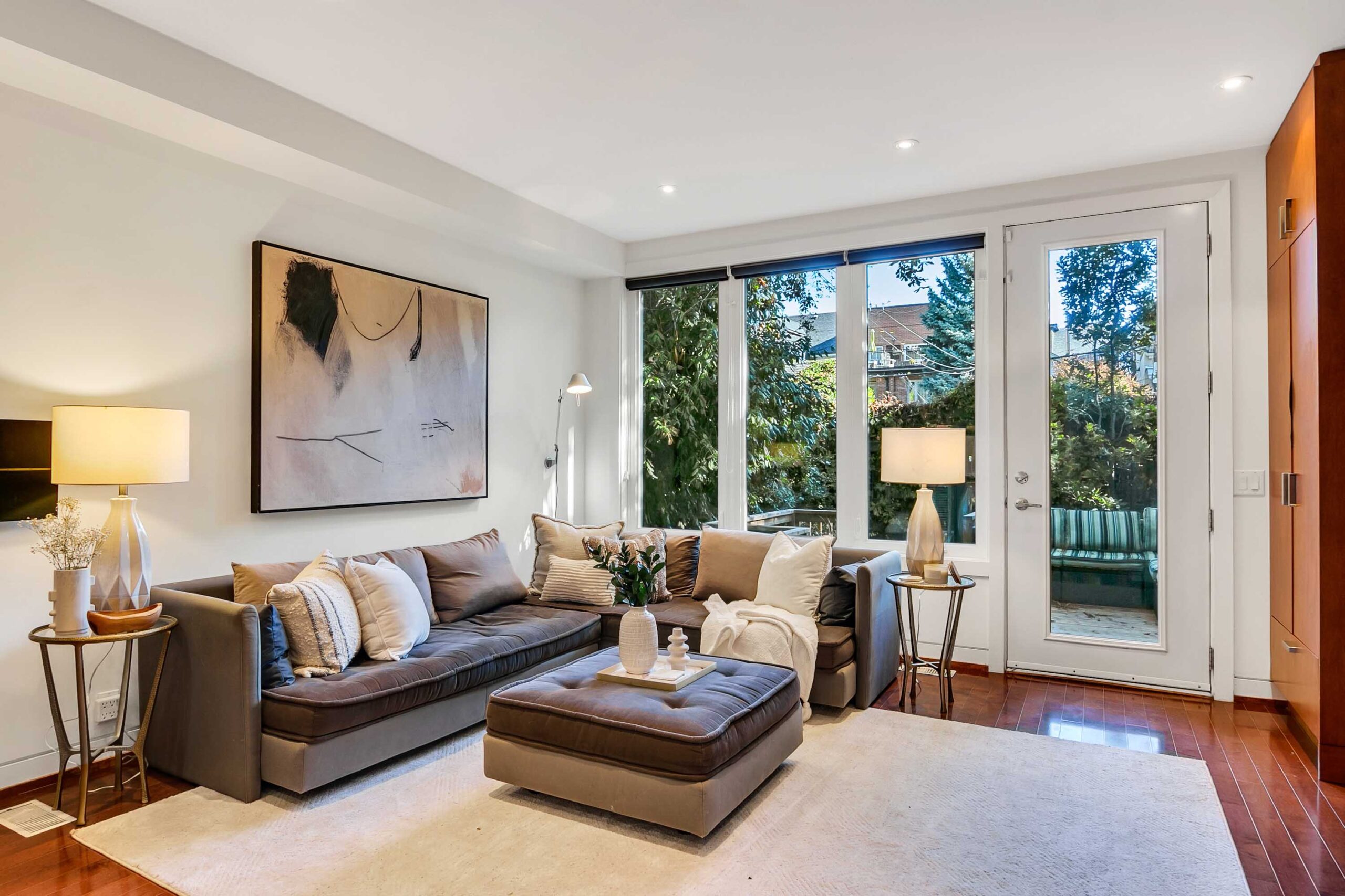 19-print-9_001_Family Room