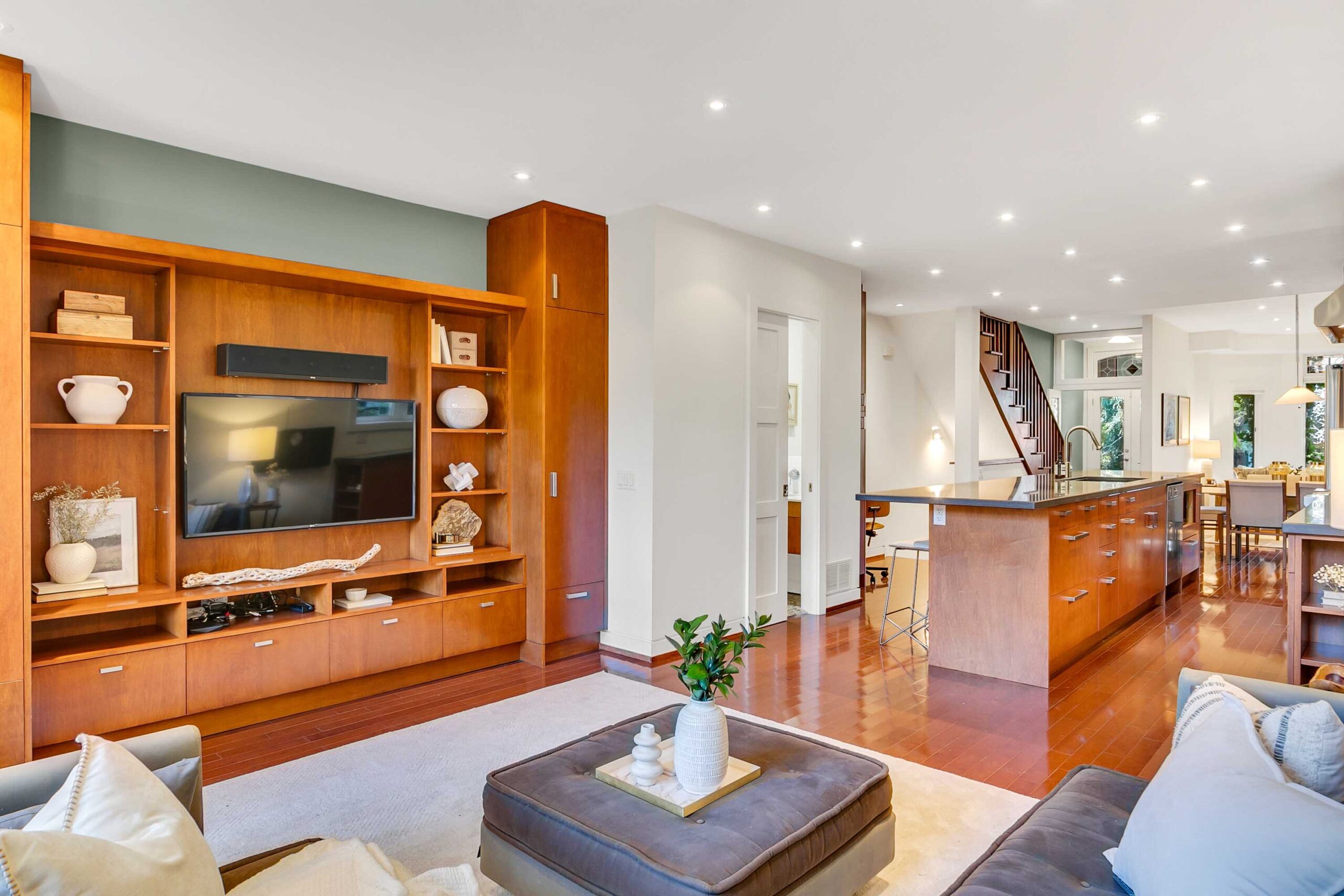 24-print-9_006_Family Room