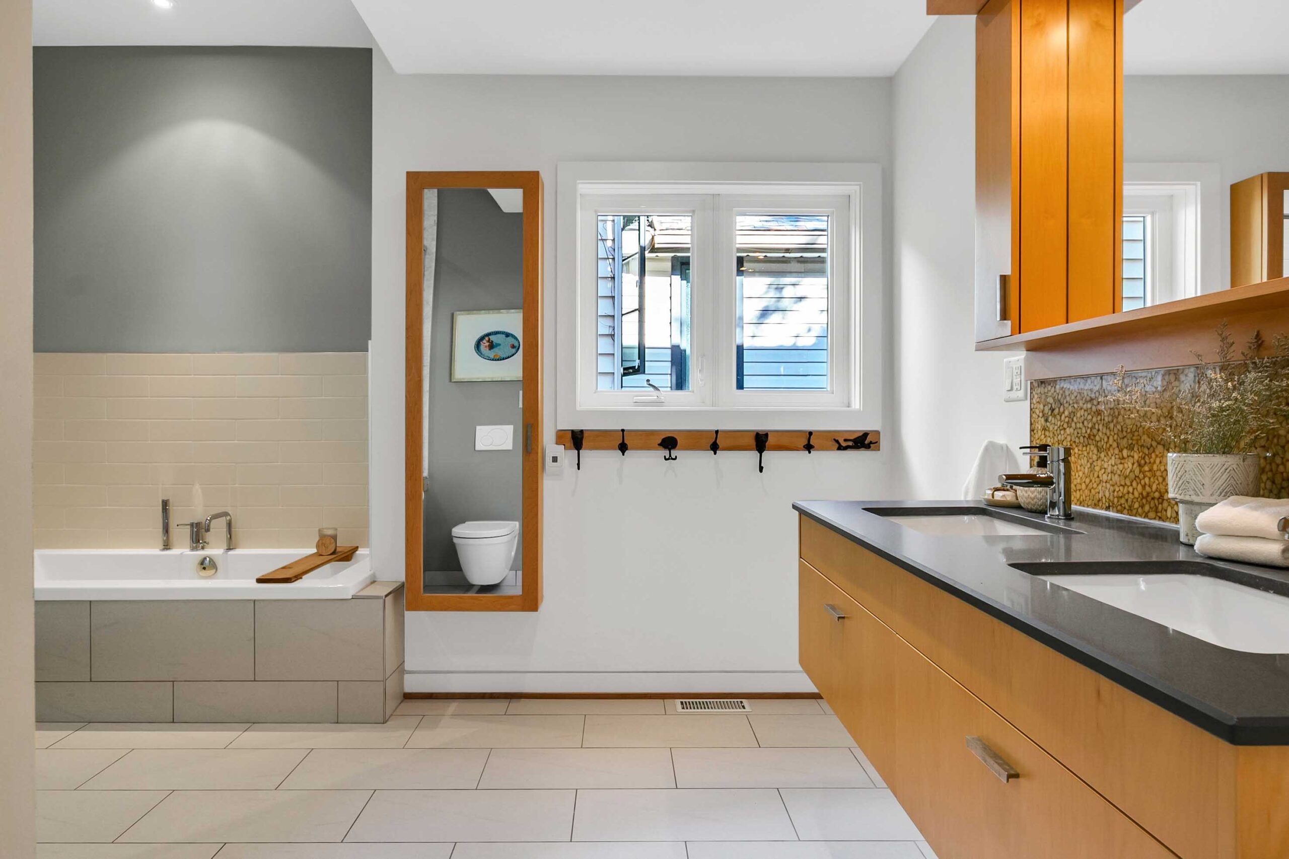 50-print-27_001_Master Ensuite