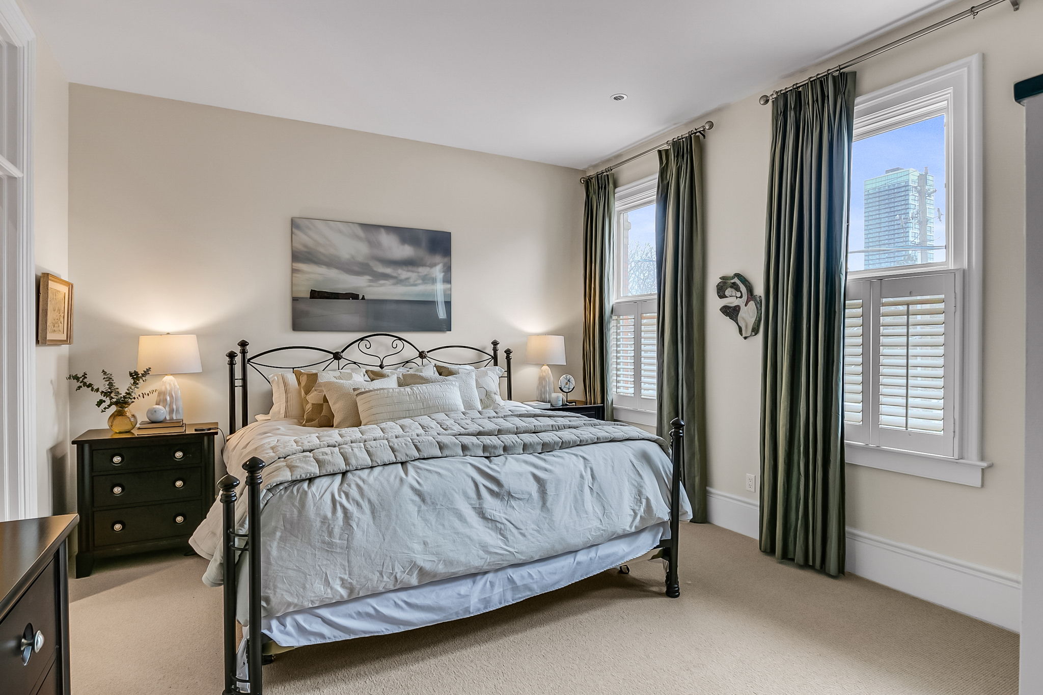 53-web-or-mls-26_001_Primary Bedroom