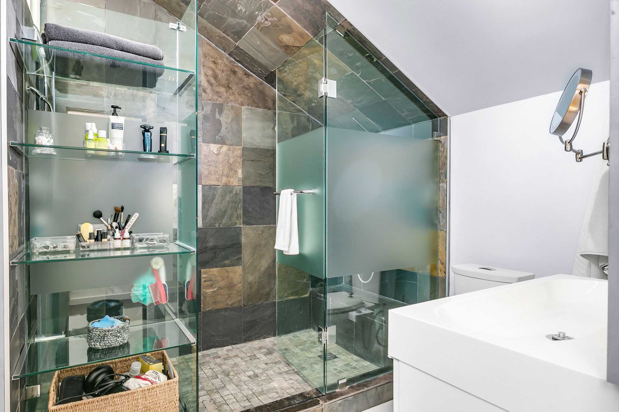 48-web-or-mls-27_01_Primary Ensuite