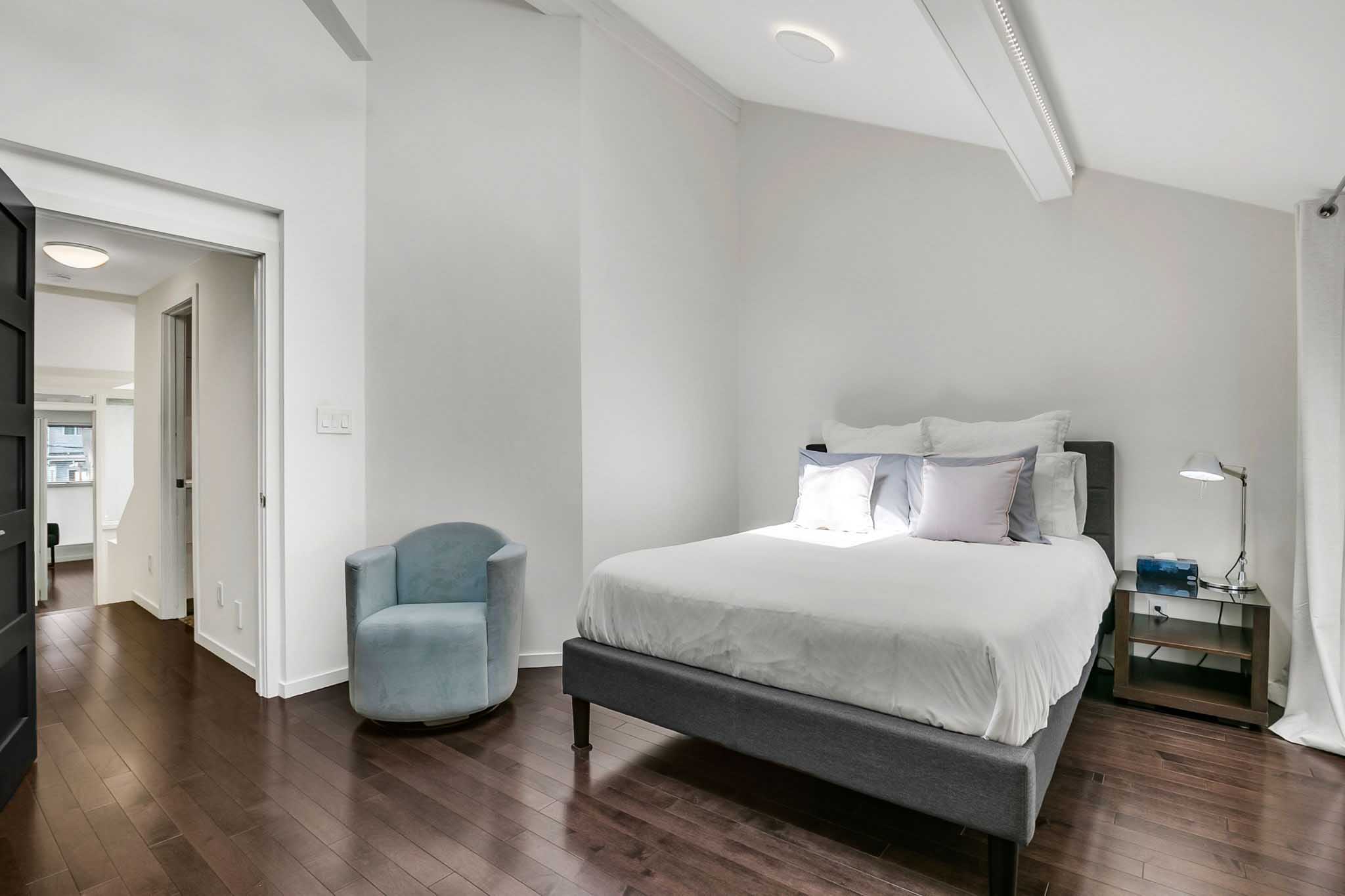 55-web-or-mls-30_003_Second Bedroom