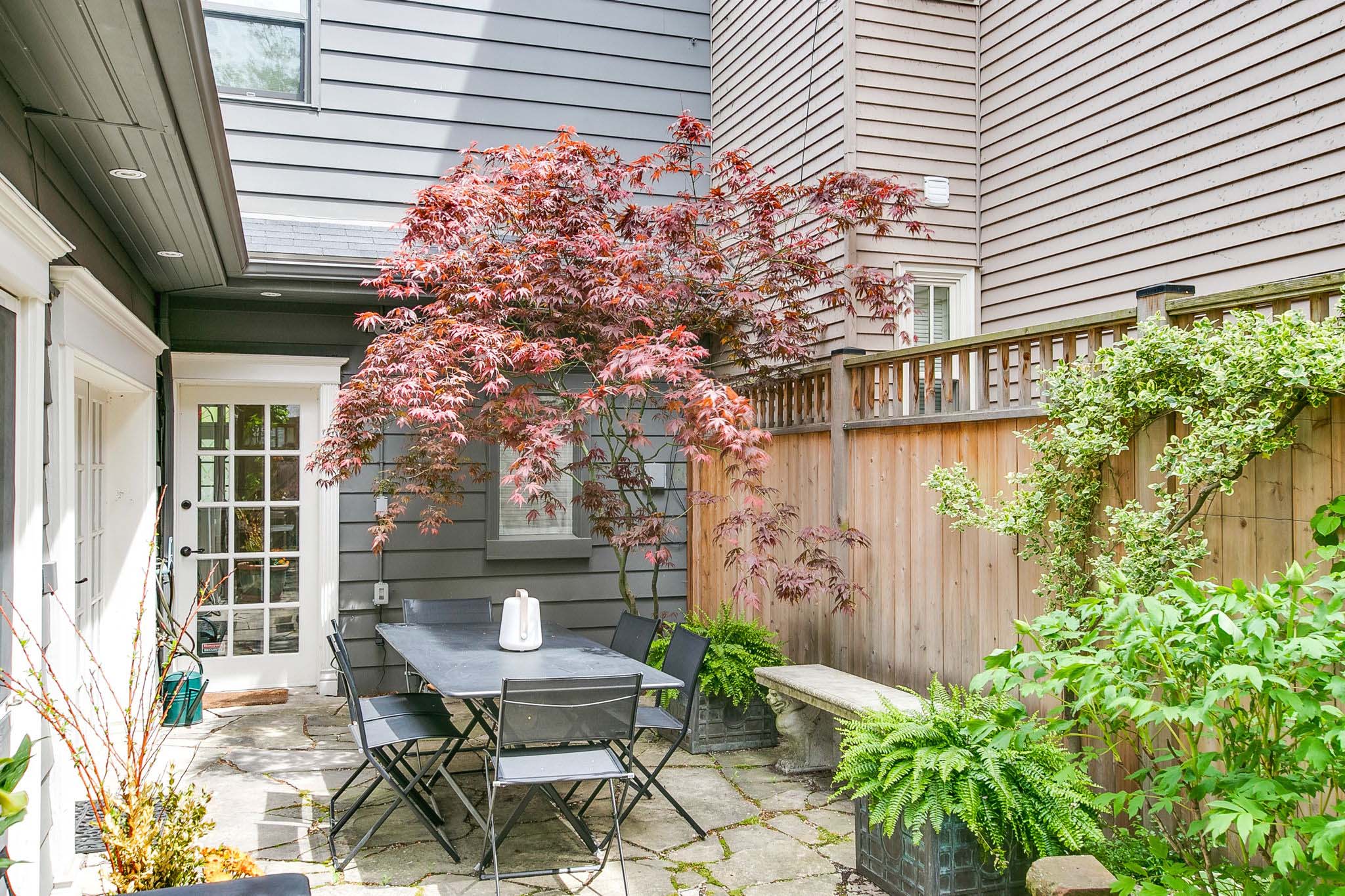 68-web-or-mls-74_034_Backyard