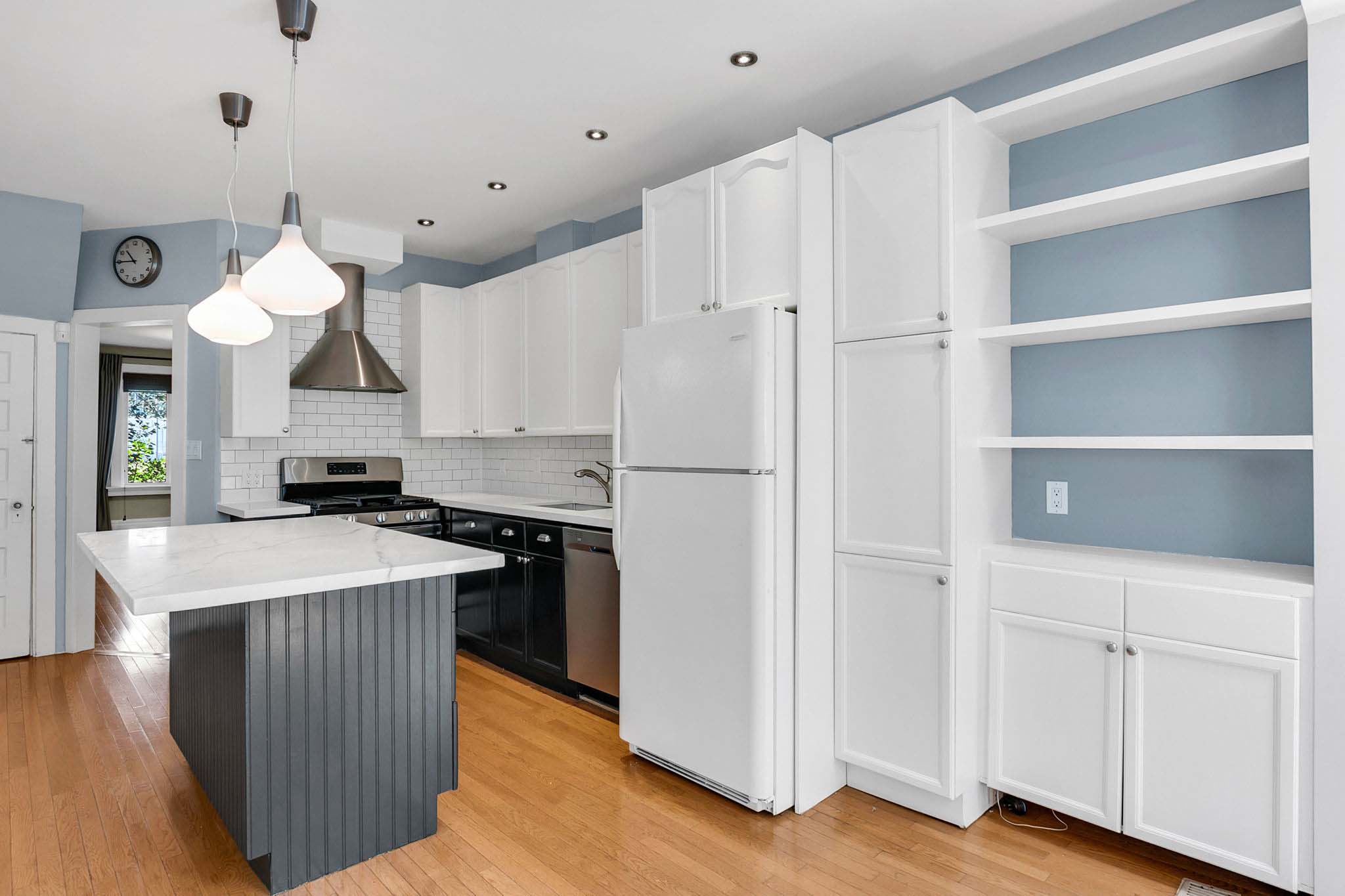 25-web-or-mls-15_007_Kitchen