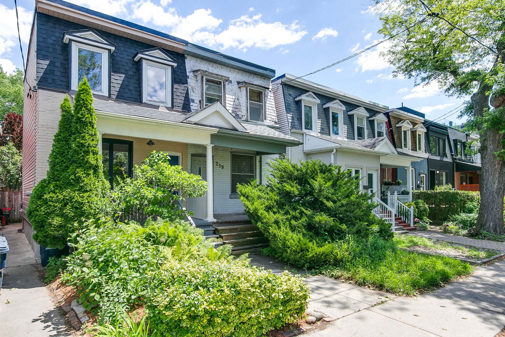3-web-or-mls-1_007_Exterior Front