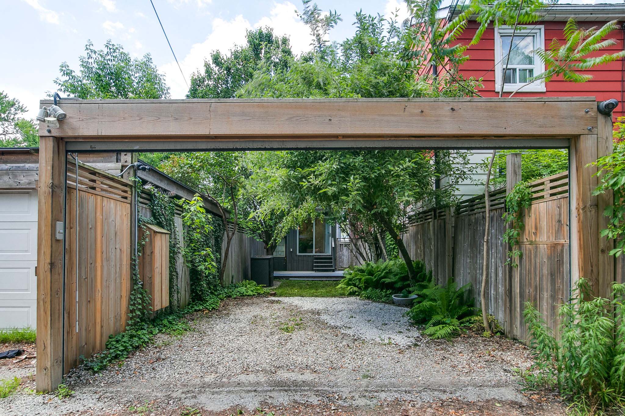 59-web-or-mls-74_013_Backyard