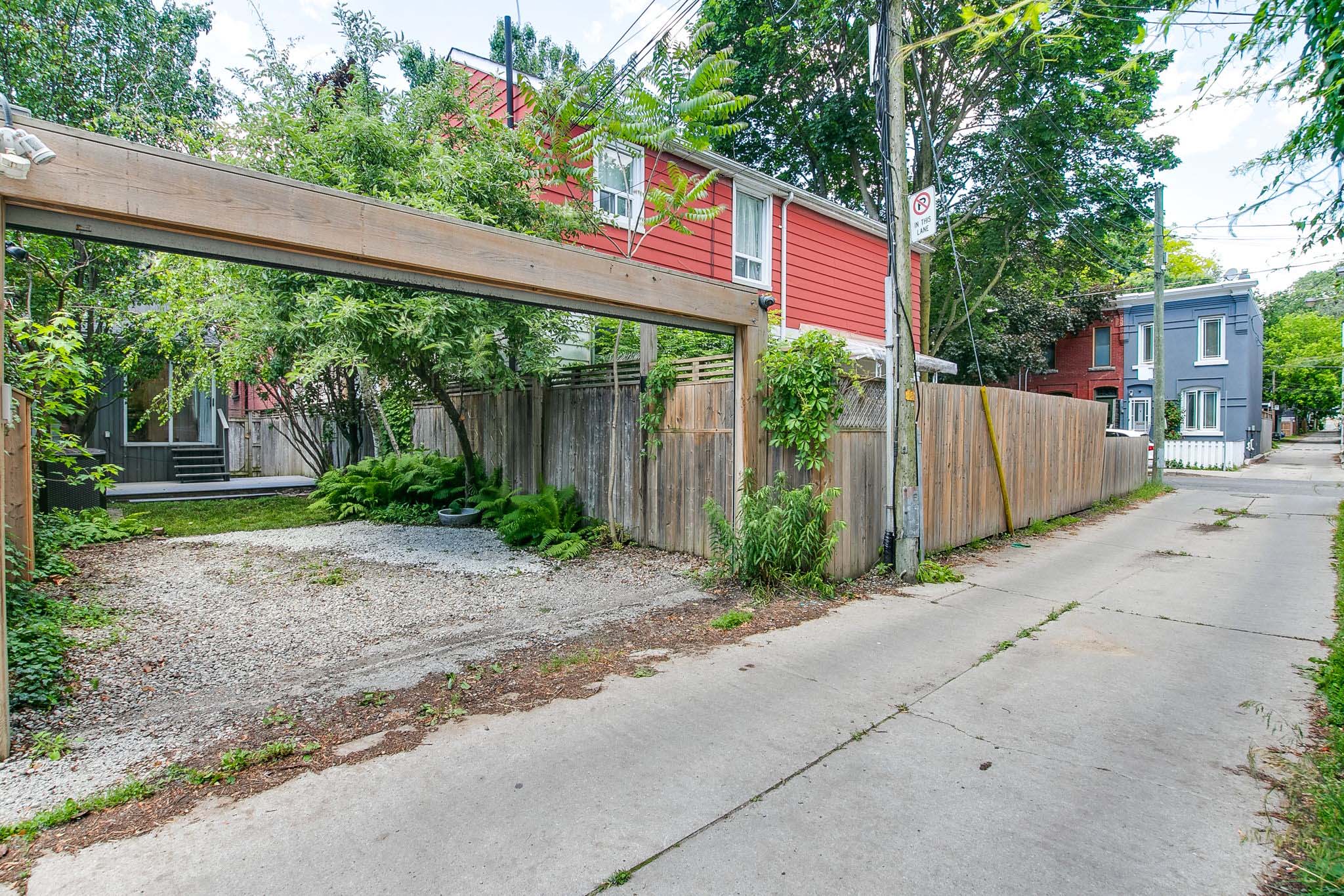62-web-or-mls-75_02_Alley