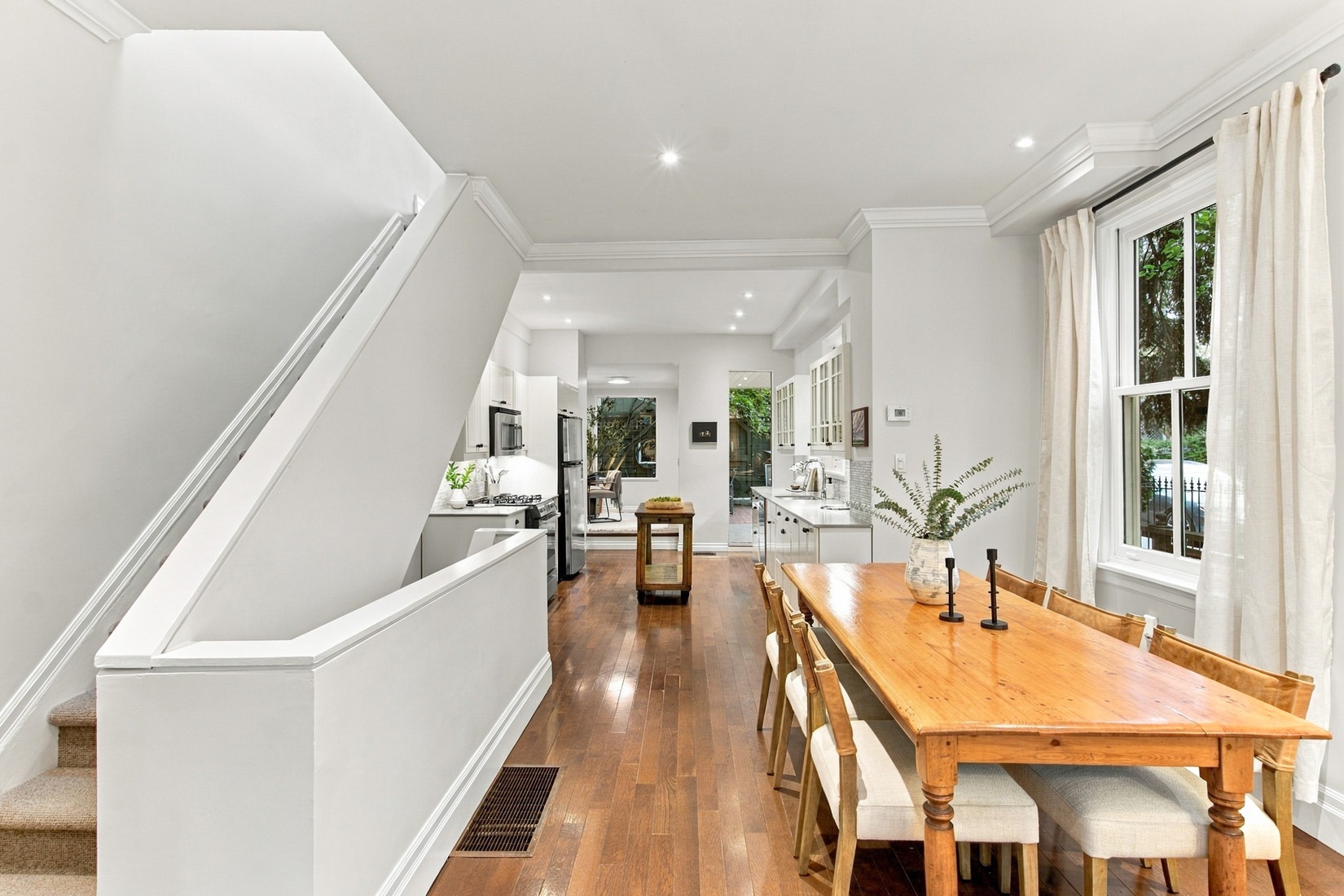 12_001_Dining Room