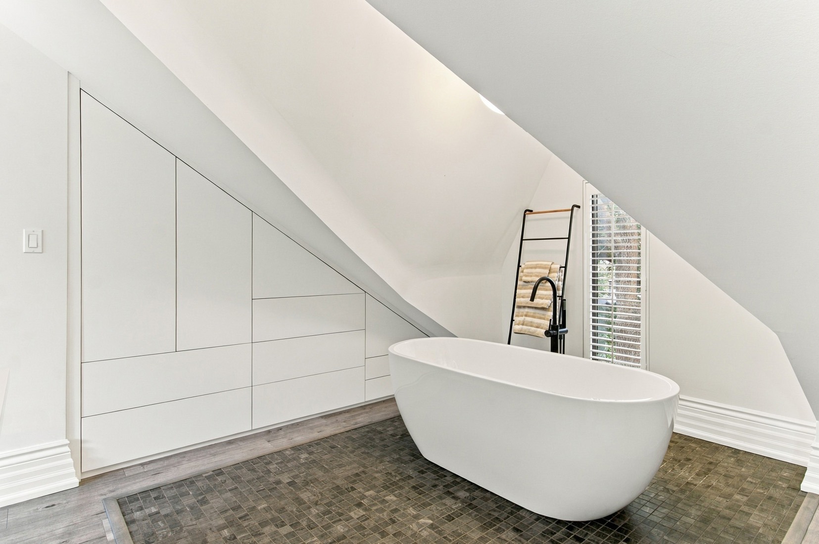 27_003_Master Ensuite