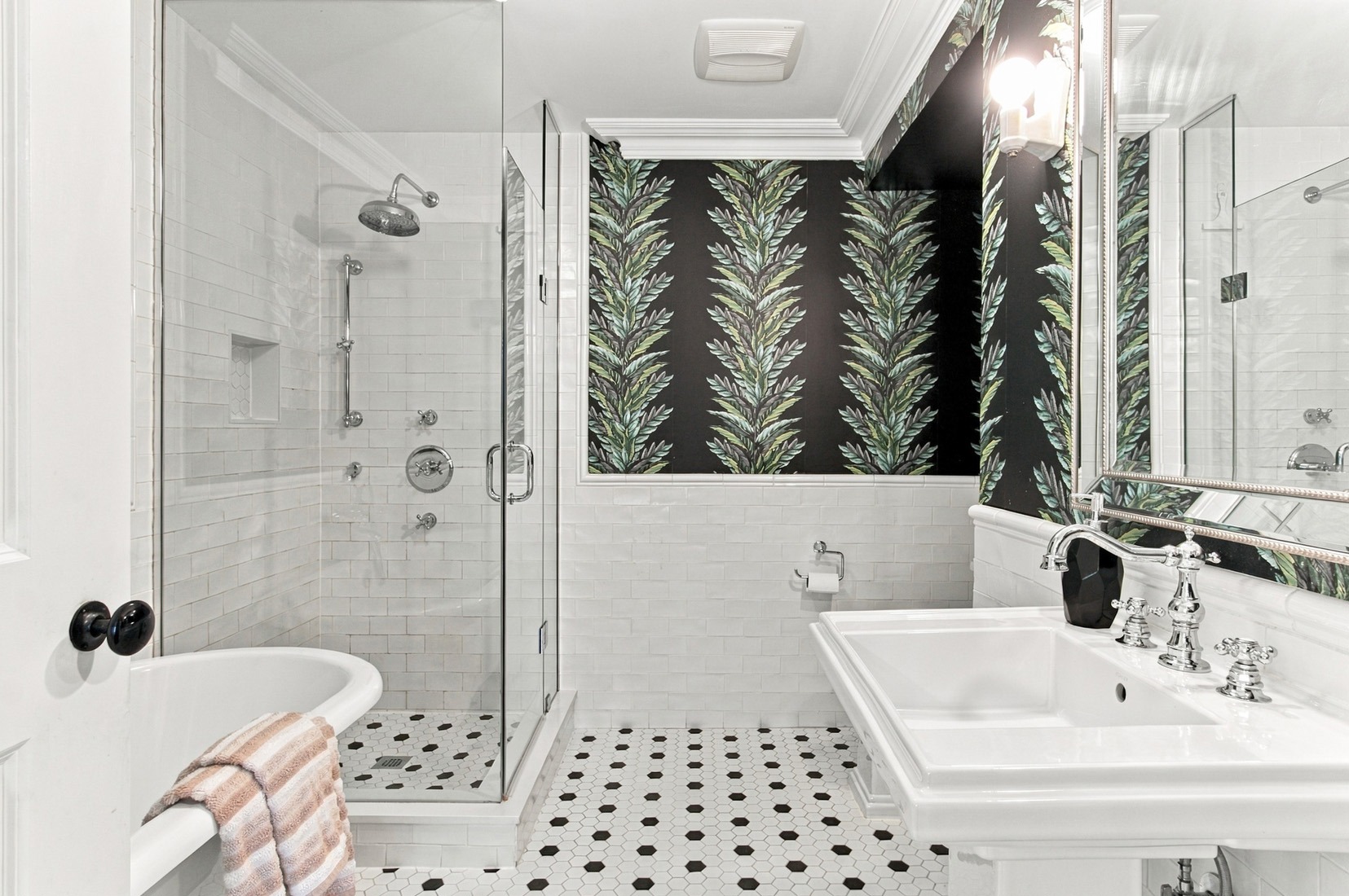 29_001_Second Ensuite
