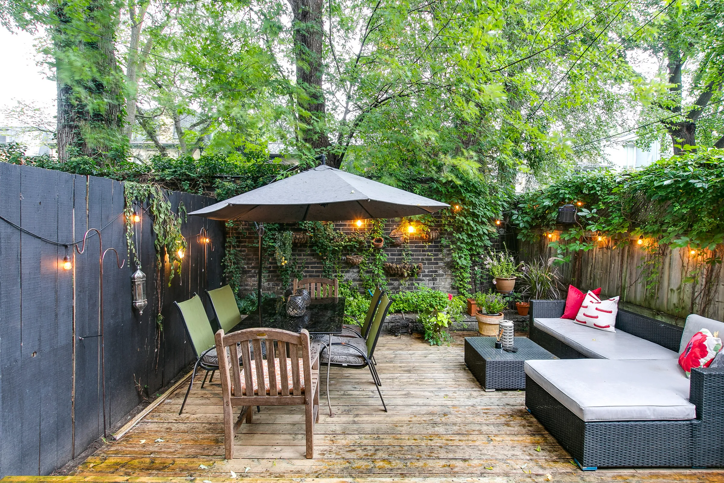 74_001_Backyard_64_11zon