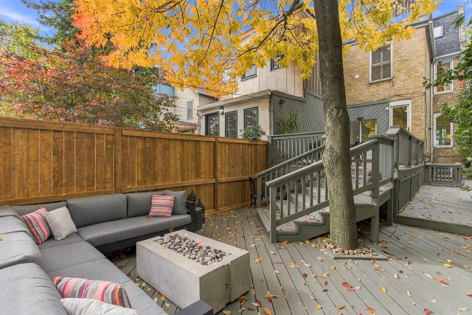 74_009_Backyard