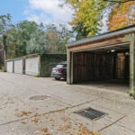 75_002_Garage